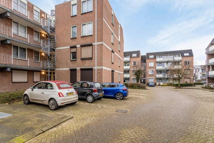 Foto 19 van Romeinenplein 63