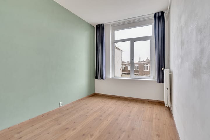 Foto 37 van Van Heutszstraat 7-B