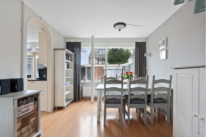 Foto 9 van Brederostraat 17