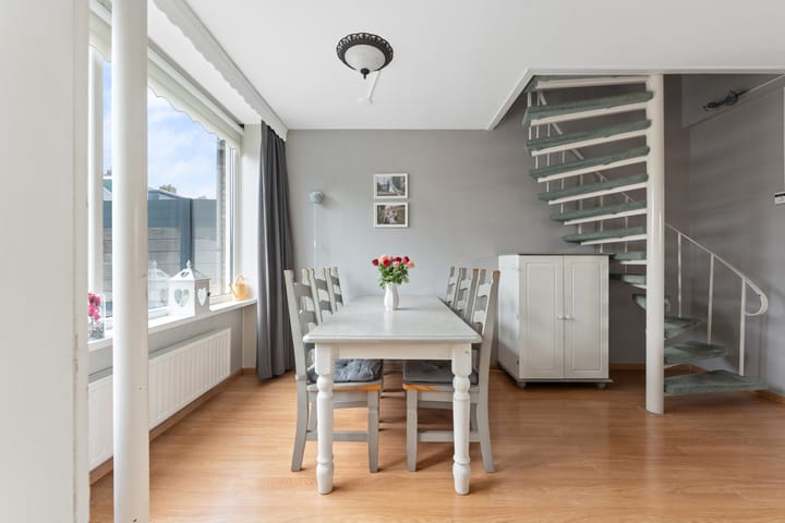 Foto 10 van Brederostraat 17