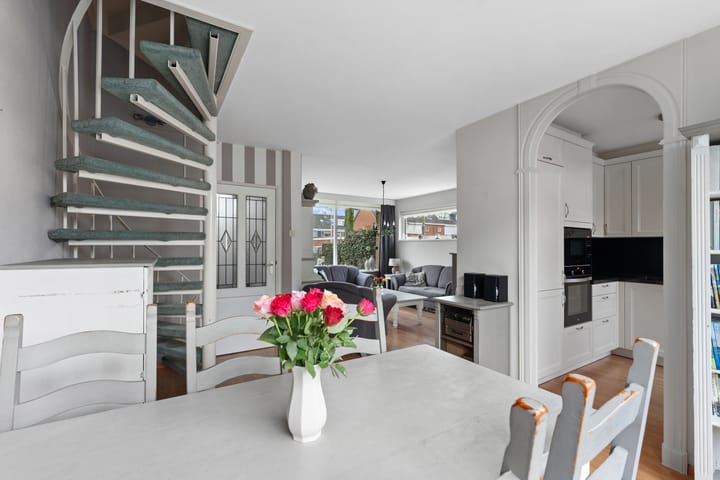 Foto 11 van Brederostraat 17