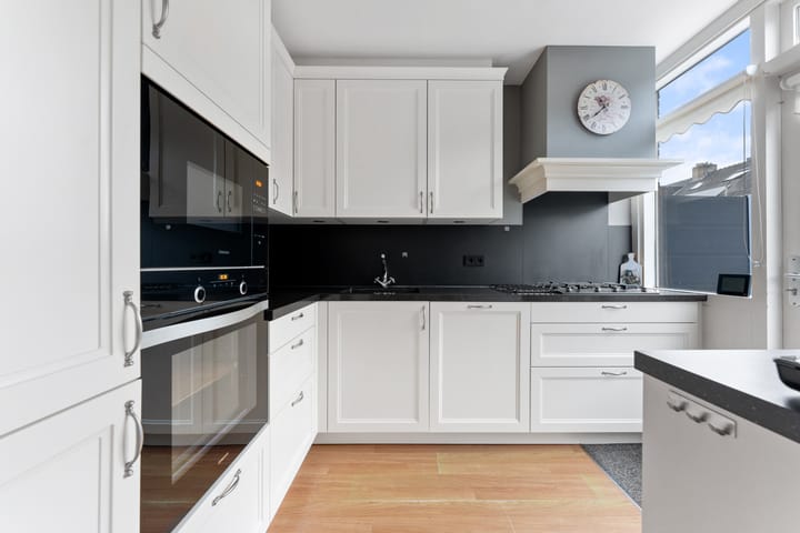 Foto 12 van Brederostraat 17