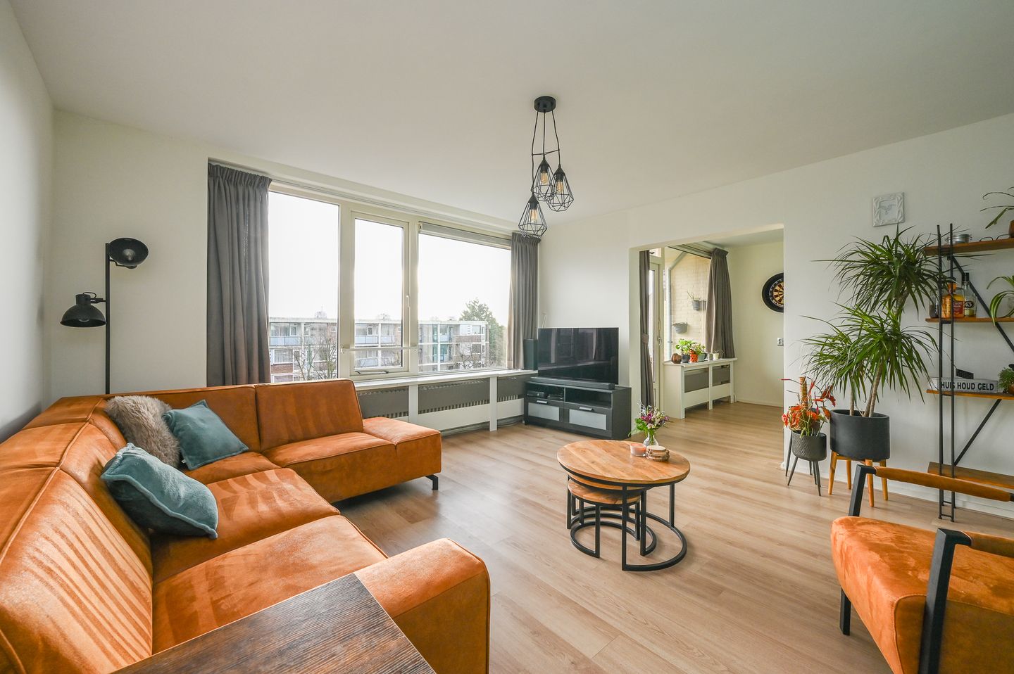 Foto 1 van Burgemeester Caan van Necklaan 346