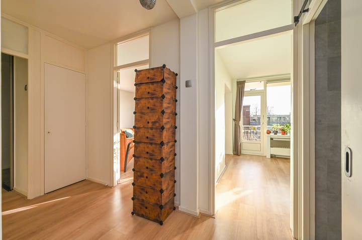 Foto 6 van Burgemeester Caan van Necklaan 346