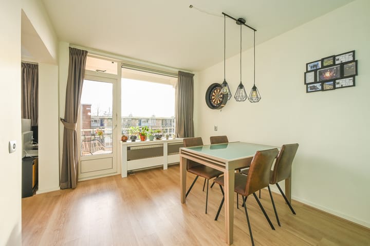 Foto 9 van Burgemeester Caan van Necklaan 346