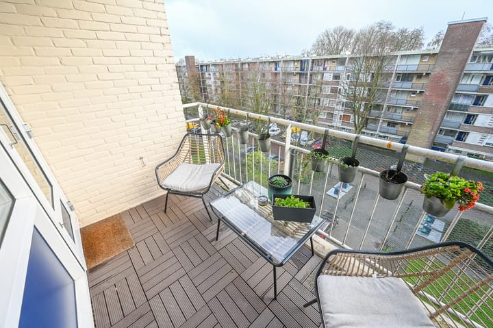 Foto 13 van Burgemeester Caan van Necklaan 346