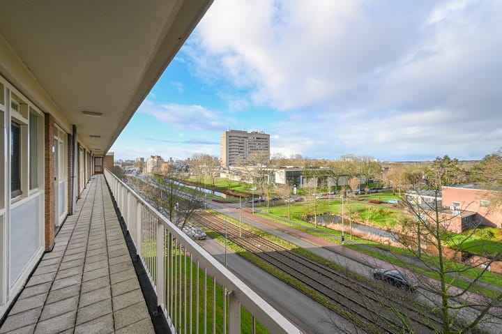 Foto 21 van Burgemeester Caan van Necklaan 346