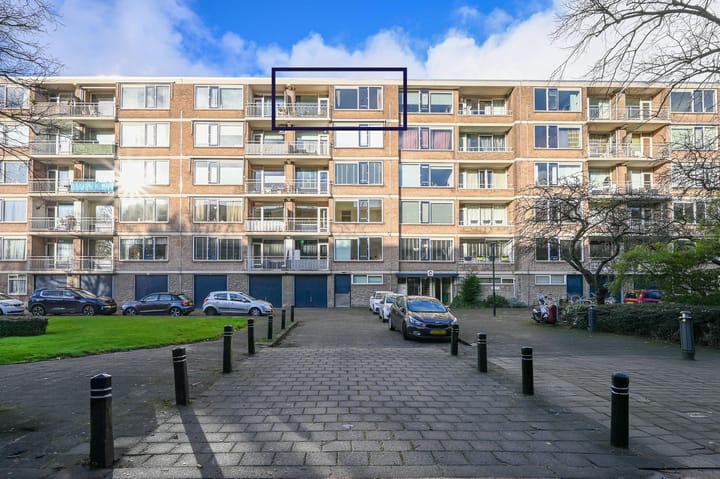 Foto 23 van Burgemeester Caan van Necklaan 346