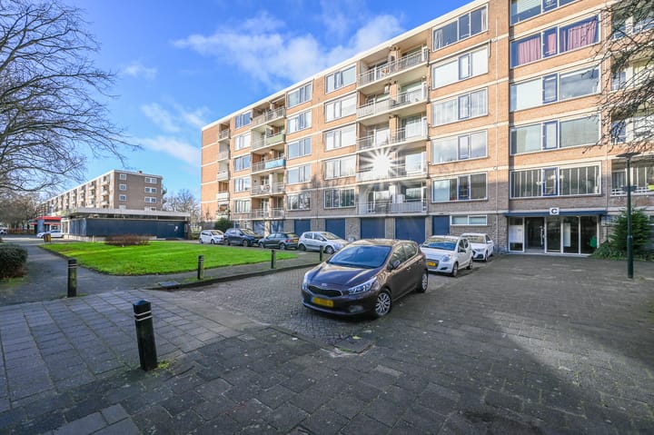 Foto 2 van Burgemeester Caan van Necklaan 346