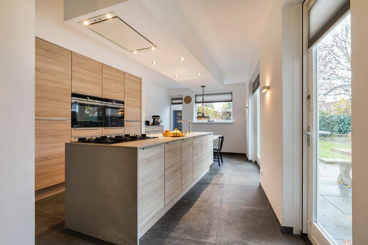 Foto 19 van Wim Sonneveldstraat 29