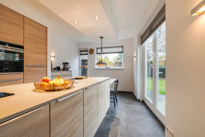 Foto 21 van Wim Sonneveldstraat 29