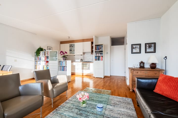 Foto 11 van Generaal Marshallweg 73