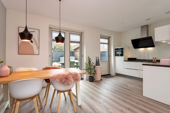 Foto 10 van Molenweg 10