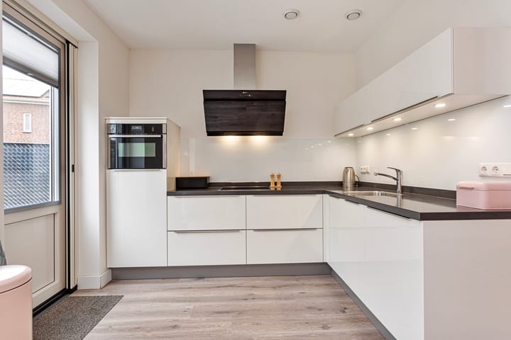 Foto 12 van Molenweg 10