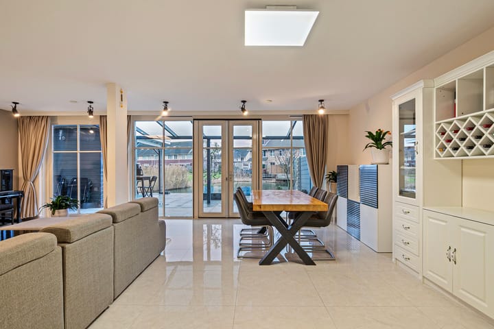 Foto 11 van Jean-Paul Sartrestraat 6