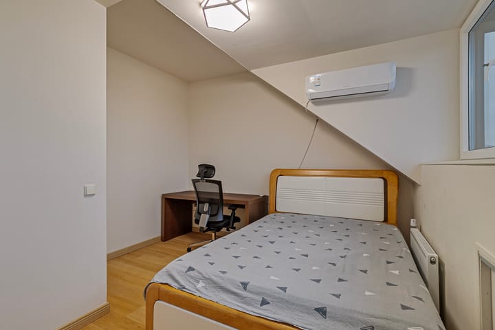 Foto 35 van Jean-Paul Sartrestraat 6