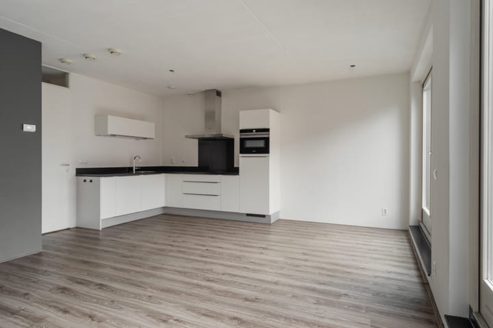 Foto 10 van Meerten Verhoffstraat 10-D18