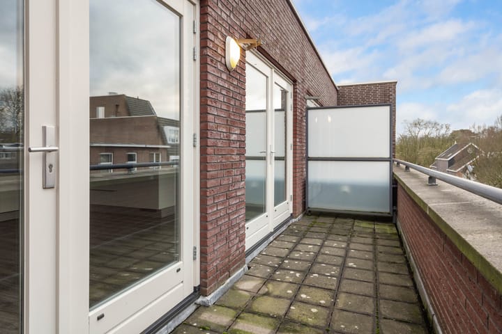 Foto 3 van Meerten Verhoffstraat 10-D18