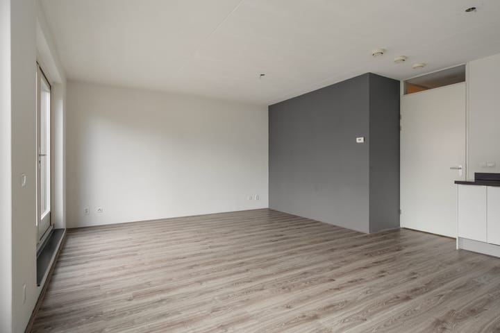 Foto 13 van Meerten Verhoffstraat 10-D18