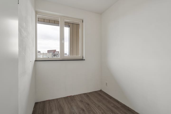 Foto 19 van Meerten Verhoffstraat 10-D18