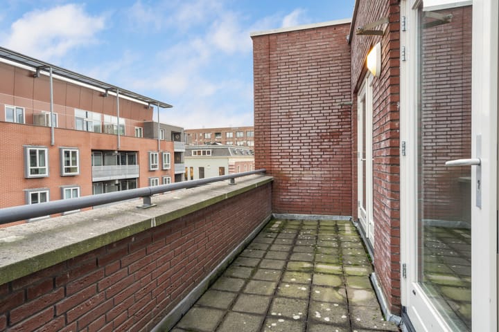 Foto 22 van Meerten Verhoffstraat 10-D18