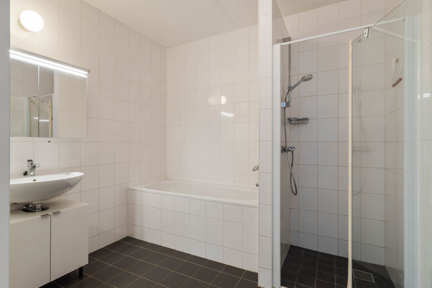 Photo 4 of Stationsweg 57