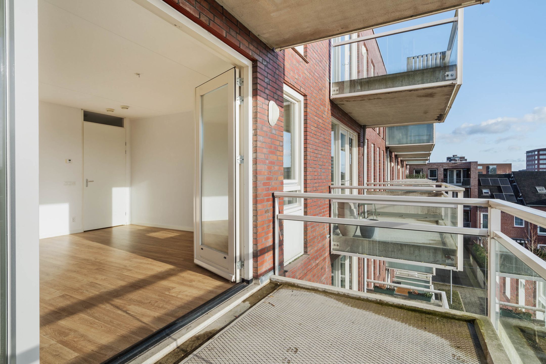 Photo 12 of Stationsweg 57