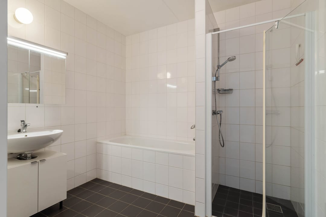 Photo 16 of Stationsweg 57