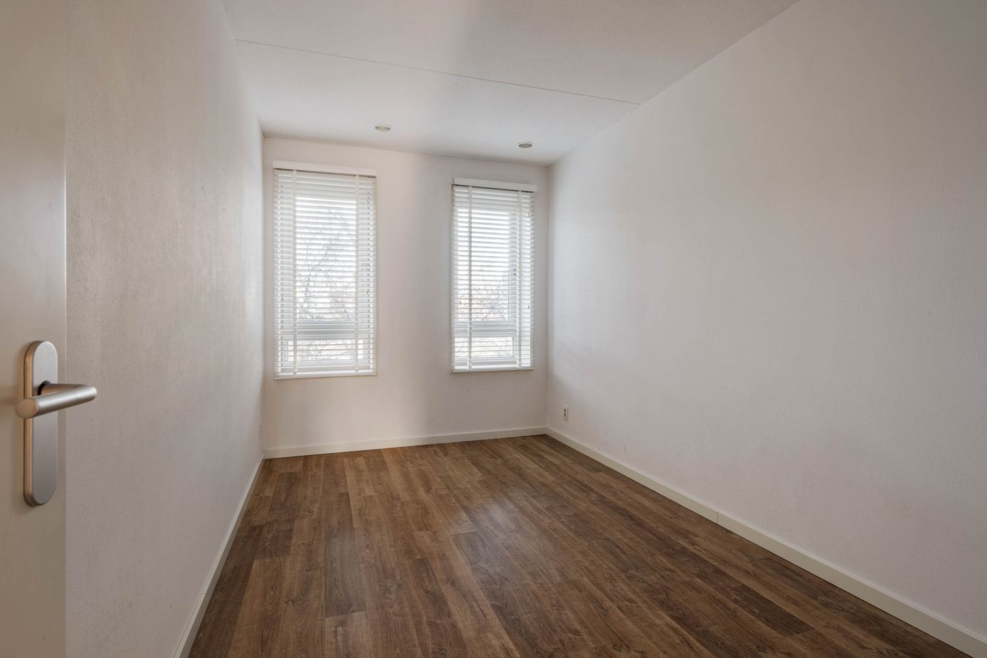 Photo 19 of Stationsweg 57