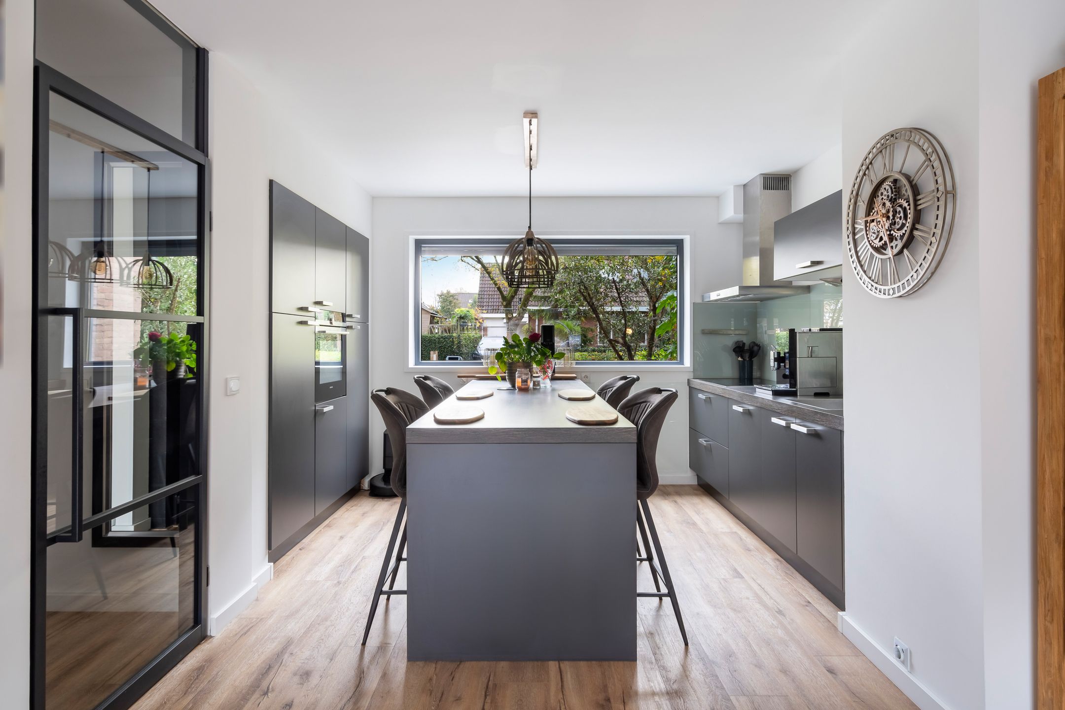 Foto 18 van Rozenerf 8