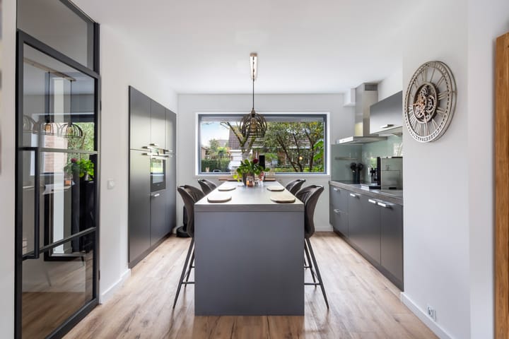 Foto 18 van Rozenerf 8