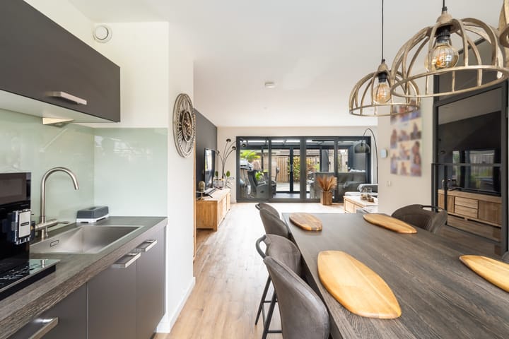 Foto 21 van Rozenerf 8