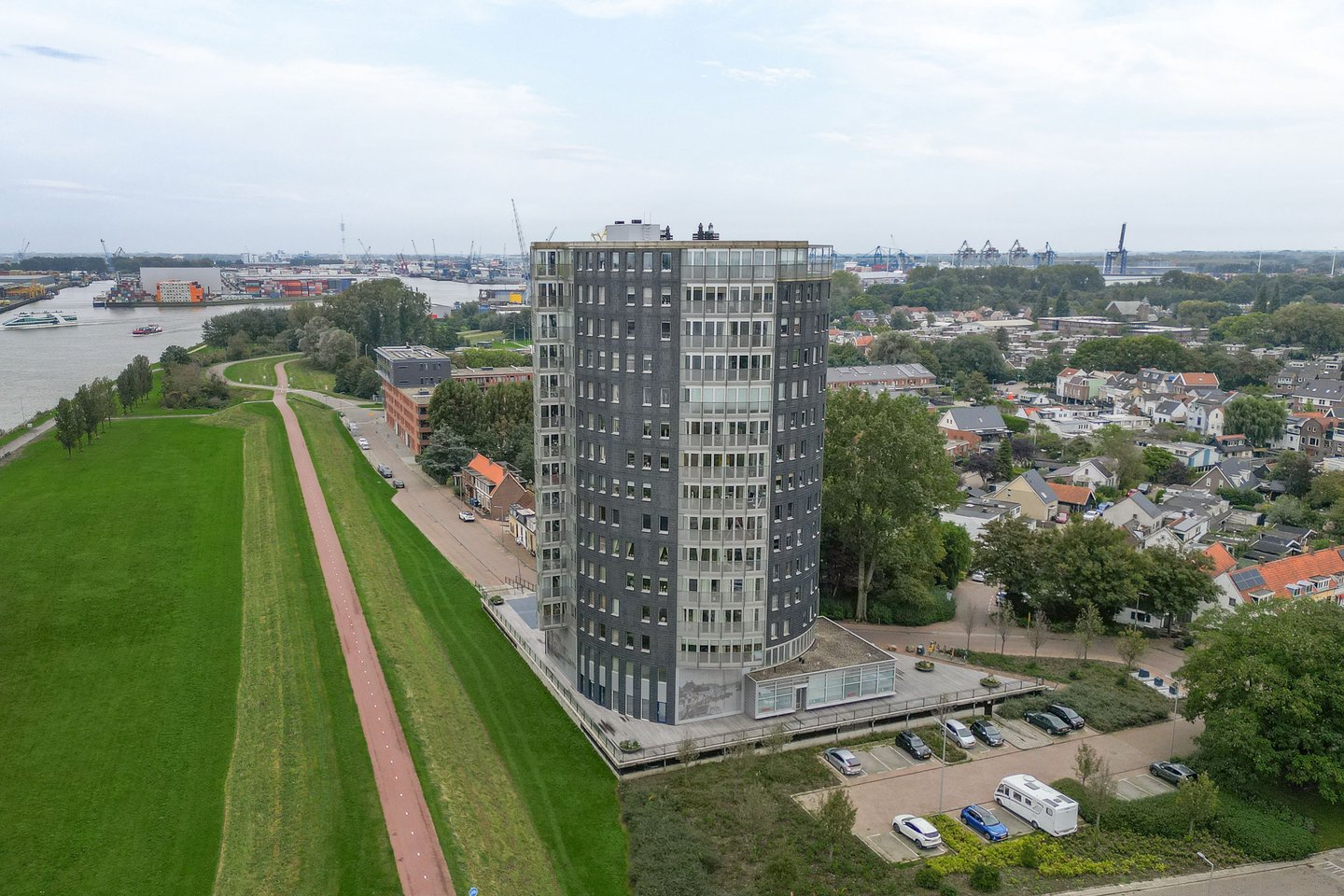 Bekijk foto 1 van Uiterdijk 40-56