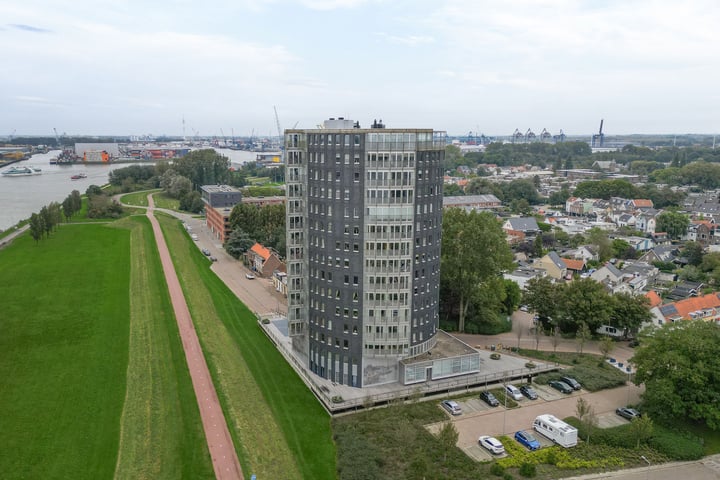 Uiterdijk 40-56, Pernis Rotterdam