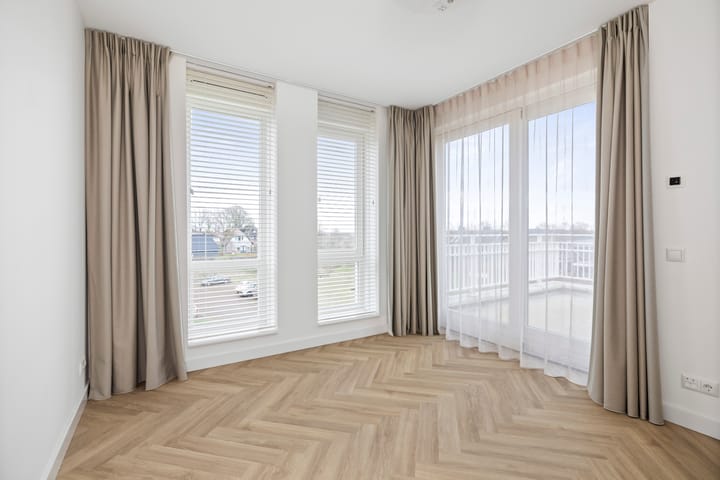 Photo 11 of Stobbenakker 81