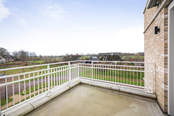 Photo 23 of Stobbenakker 81