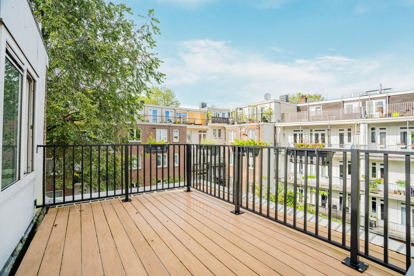 Photo 4 of Nickeriestraat 52-2