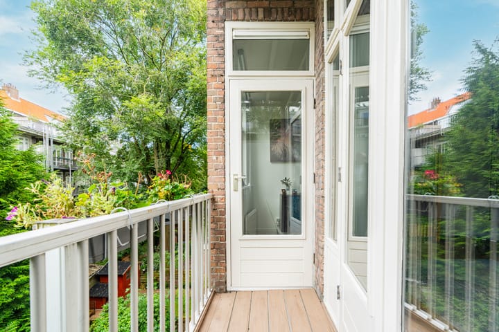 Photo 9 of Nickeriestraat 52-2