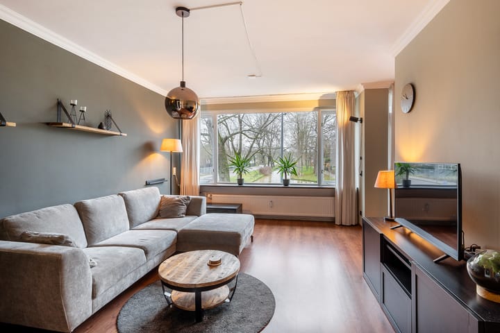 Foto 2 van Van der Helmstraat 456