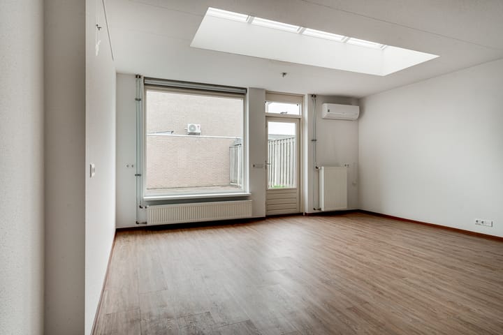 Foto 11 van Alessandria 12