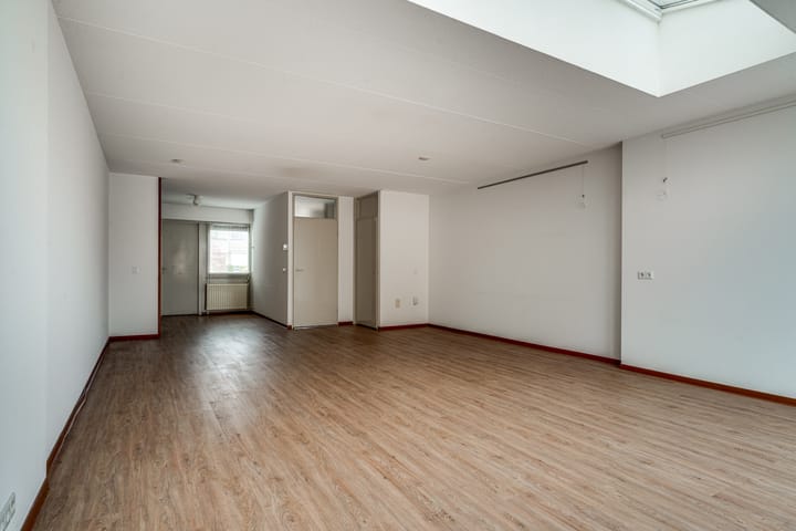 Foto 15 van Alessandria 12