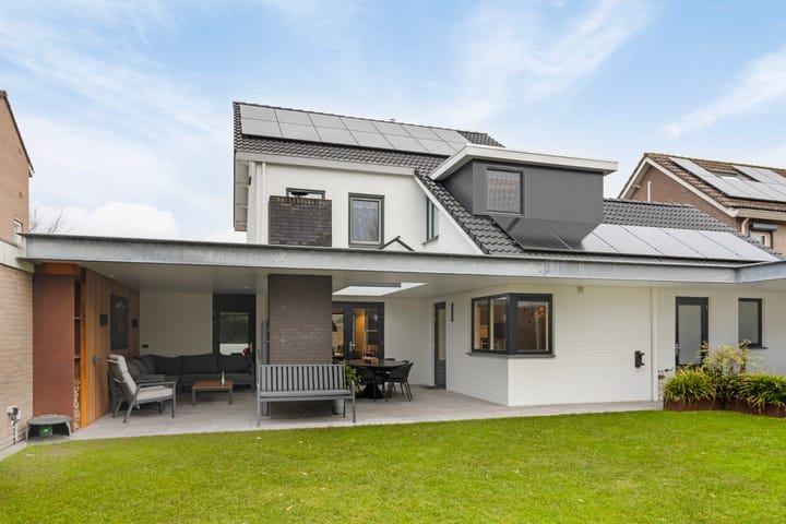 Photo 1 of Vlinkert 71