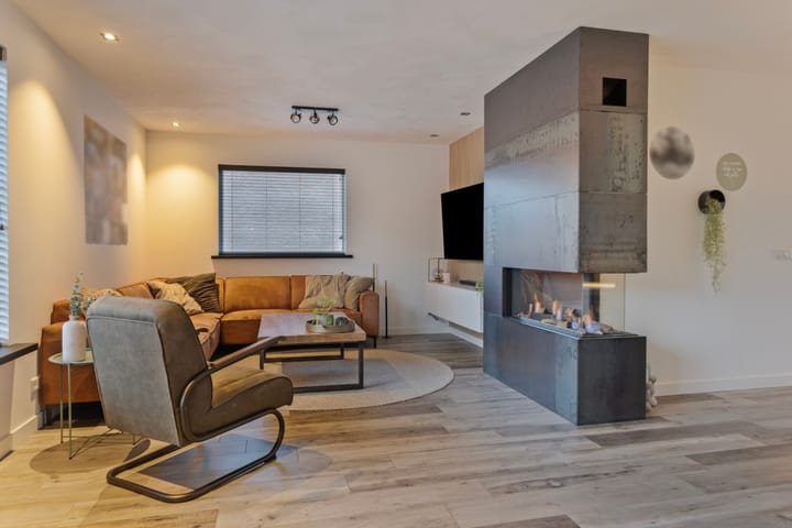 Photo 12 of Vlinkert 71