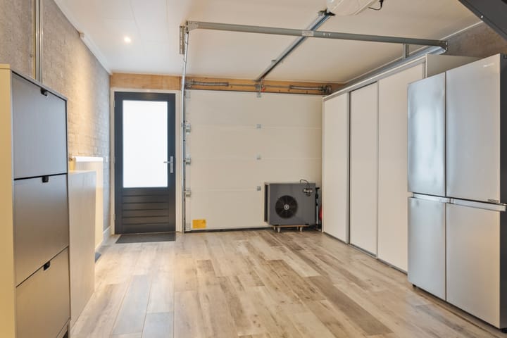 Photo 22 of Vlinkert 71