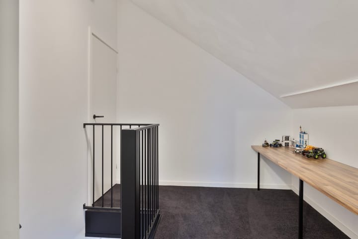 Photo 34 of Vlinkert 71