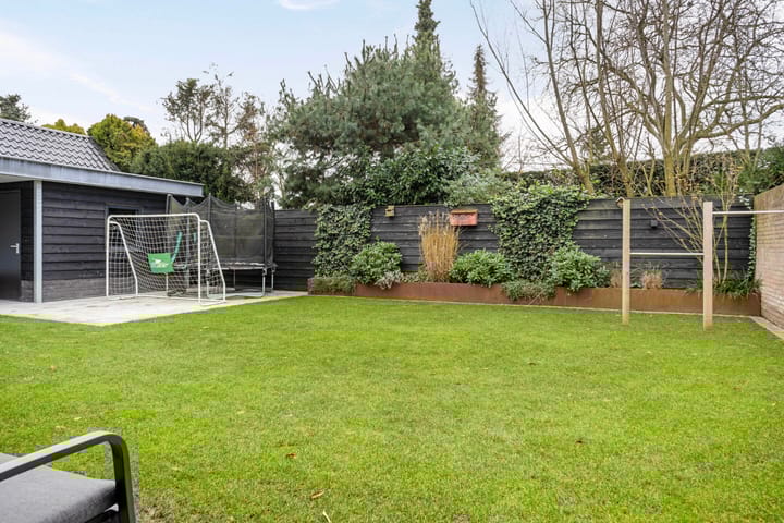 Photo 45 of Vlinkert 71