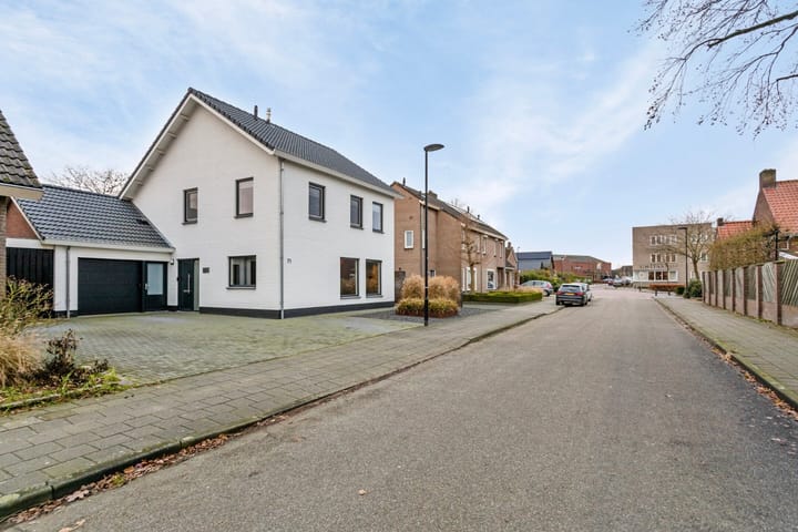 Photo 47 of Vlinkert 71