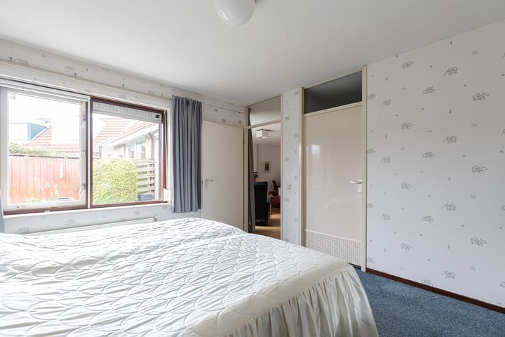 Foto 11 van Esdoornlaan 2