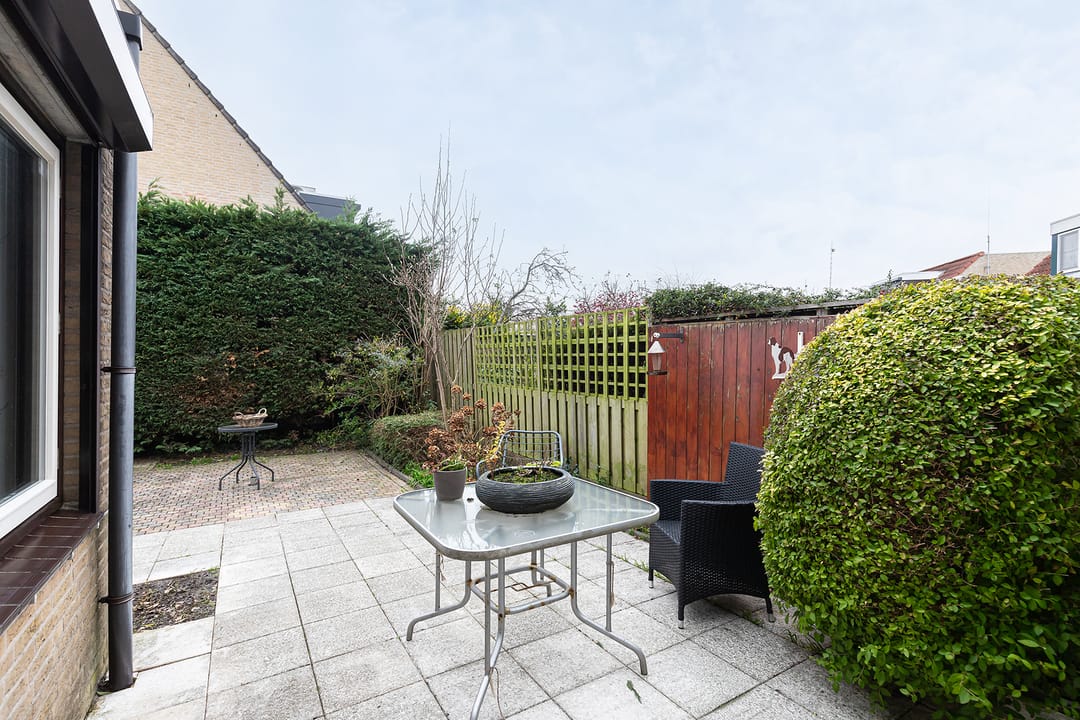 Foto 16 van Esdoornlaan 2