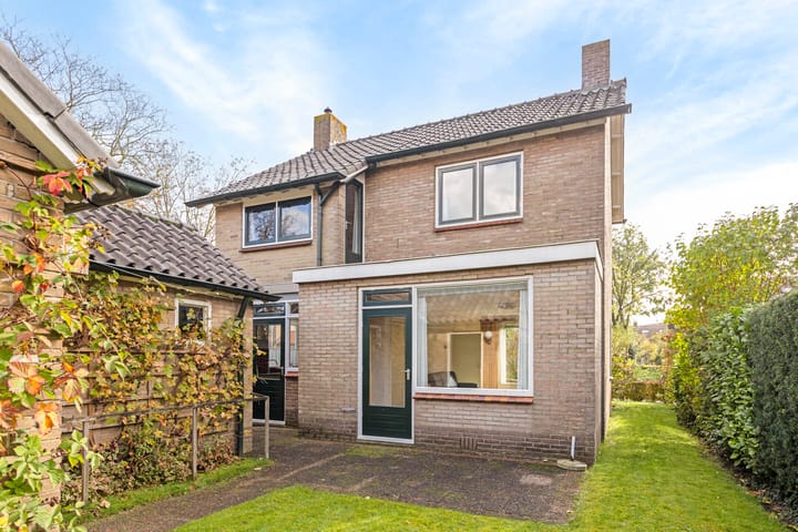 Foto 23 van Troelstralaan 14